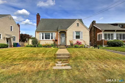 182 Washington Pkwy, Stratford, CT 06615