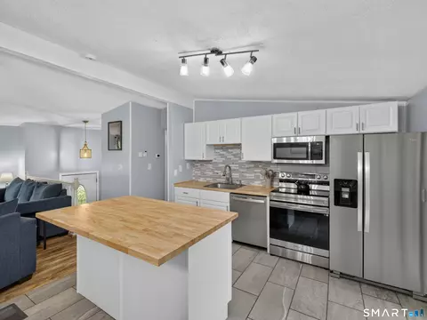 Kitchen - 6 Pennywise Ln, Ledyard, CT 06339 photo 1 of 3