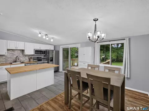 Dining - 6 Pennywise Ln, Ledyard, CT 06339 photo 2 of 3