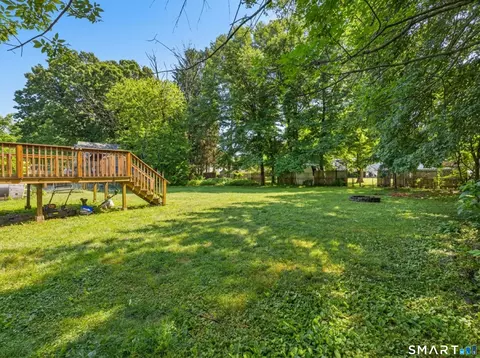 Exterior - 6 Pennywise Ln, Ledyard, CT 06339 photo 5 of 7