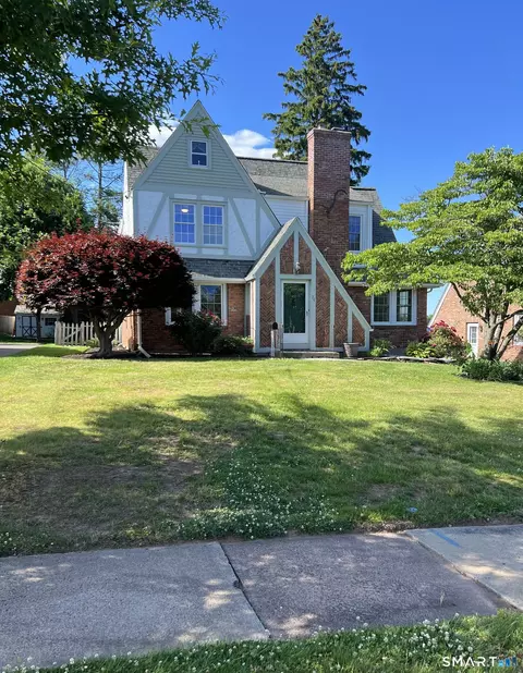 76 Somerset St, Wethersfield, CT 06109