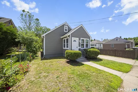 70 Lambert St, West Haven, CT 06516