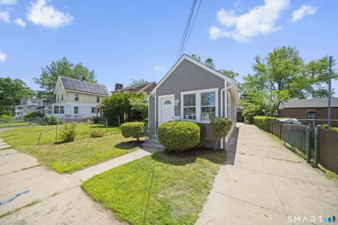70 Lambert St, West Haven, CT 06516