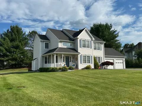 97 Pfister Dr, Newington, CT 06111