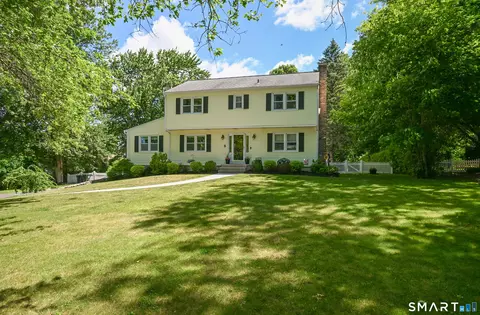 8 Winthrop Rd, Bethel, CT 06801