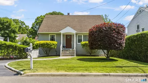 57 First St, Fairfield, CT 06825