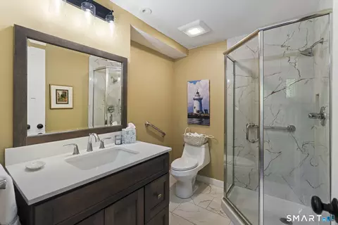 Bath - 86 Fenwood Dr, Old Saybrook, CT 06475 photo 1 of 3