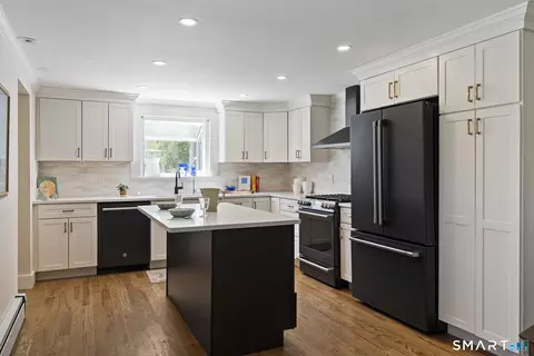 Kitchen - 86 Fenwood Dr, Old Saybrook, CT 06475 photo 2 of 6