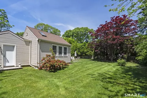 Exterior - 86 Fenwood Dr, Old Saybrook, CT 06475 photo 5 of 7