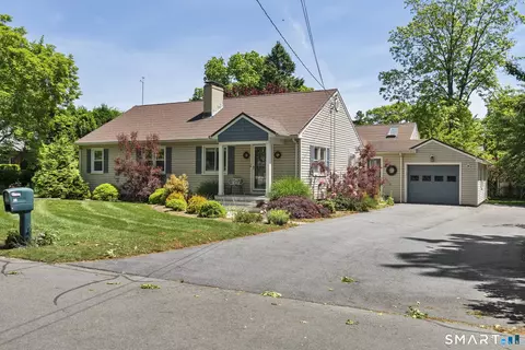 Exterior - 86 Fenwood Dr, Old Saybrook, CT 06475 photo 2 of 7