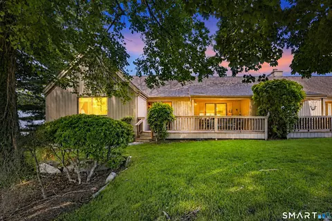 448 Hammerstone Ln #B, Stratford, CT 06614