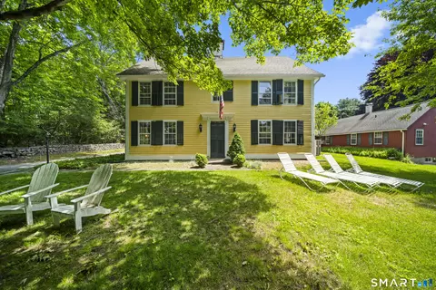 45 Huntington Ave, Norwich, CT 06360