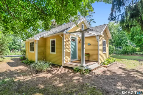 34 Sunset Ave, Old Saybrook, CT 06475