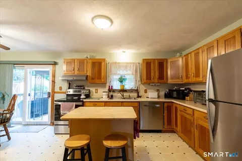 Kitchen - 24 Joan St, Killingly, CT 06239 photo 1 of 2