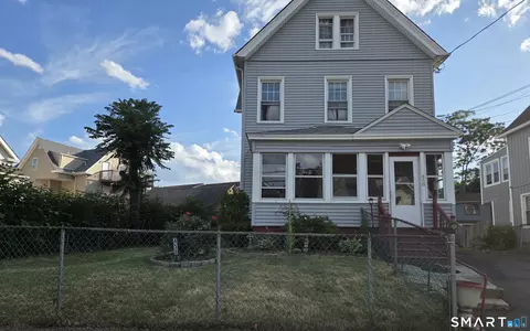 458 First Ave, West Haven, CT 06516