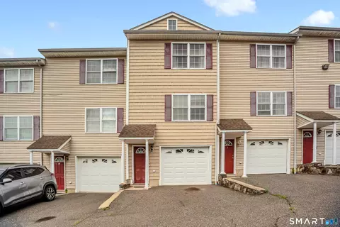 166 Hamden Ave #4, Waterbury, CT 06704