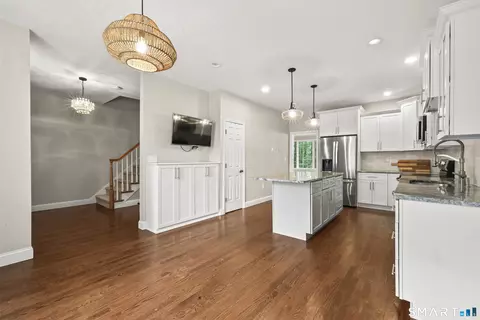 14 Harwich Ln #14, West Hartford, CT 06117