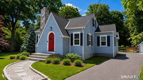 761 Den Rd, Stamford, CT 06903