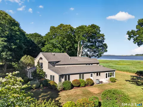 108 Maple Ave, Old Saybrook, CT 06475