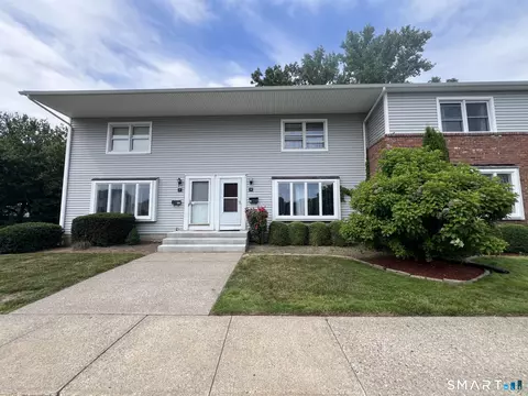 38 Carriage Path N #38, Milford, CT 06460