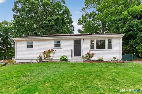 51 Beechwood Rd, Oakdale, CT 06370