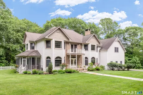 193 Stoneybrook Ln, Watertown, CT 06795