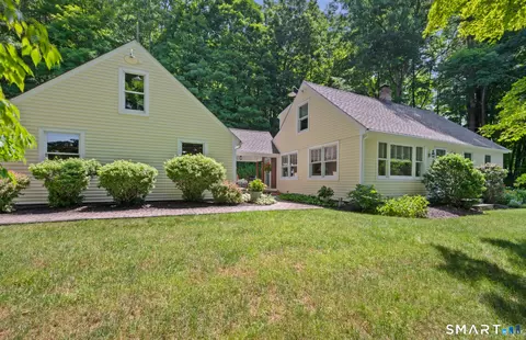 206 Minortown Rd, Woodbury, CT 06798