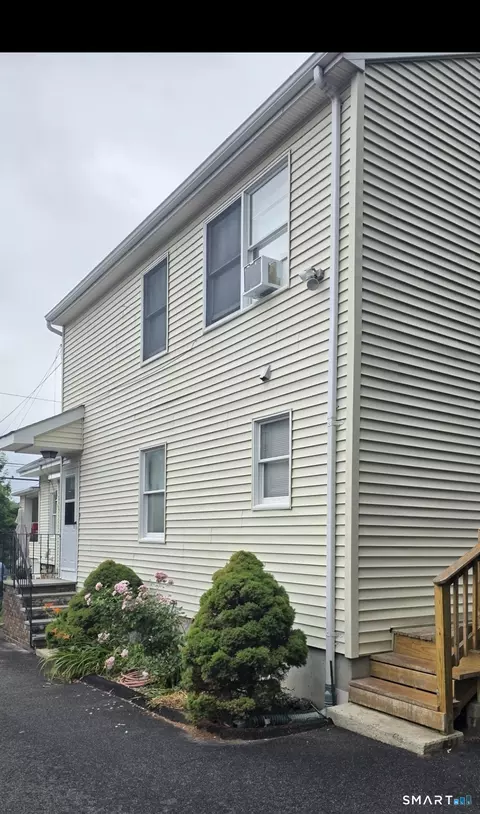 37 Waterbury Ave, Stamford, CT 06902