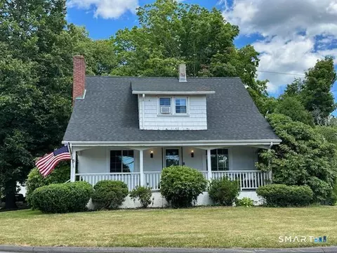 5 Parker St, Manchester, CT 06040
