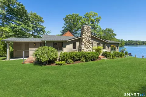 112 W Lake Rd #112, Woodbury, CT 06798