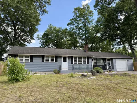 4 Betty Rd, Enfield, CT 06082