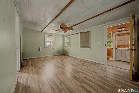 Living - 9 2nd Ave, Westbrook, CT 06498 photo 2 of 2
