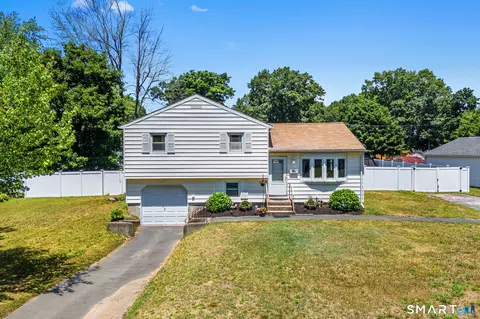342 S Elm St, Windsor Locks, CT 06096
