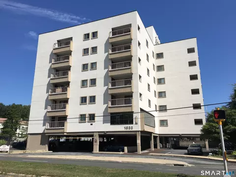 1633 Washington Blvd #5A, Stamford, CT 06902