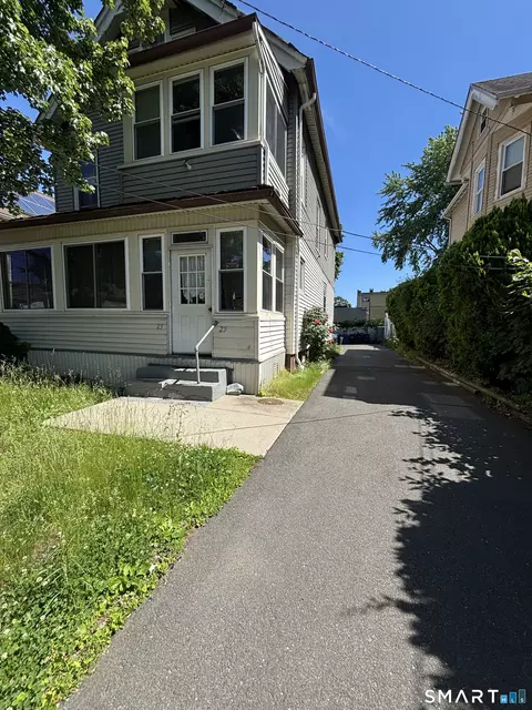 23-25 Warner St, Hartford, CT 06114