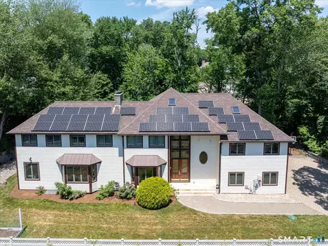 25 Old Rd, Westport, CT 06880