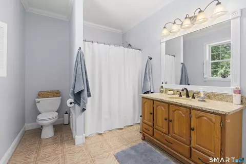 Bath - 175 Cranberry Bog Rd, Killingly, CT 06239 photo 1 of 3