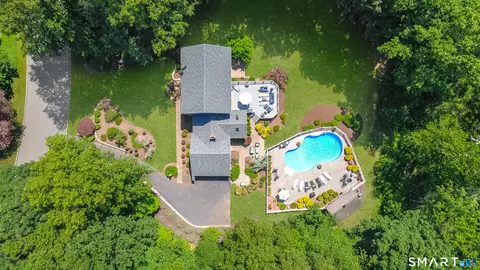 75 Hearthstone Dr, Cheshire, CT 06410