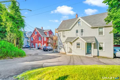 805 Main St, Watertown, CT 06779