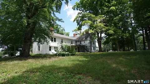 Exterior - 245 Deerfield Rd, Windsor, CT 06095 photo 3 of 10