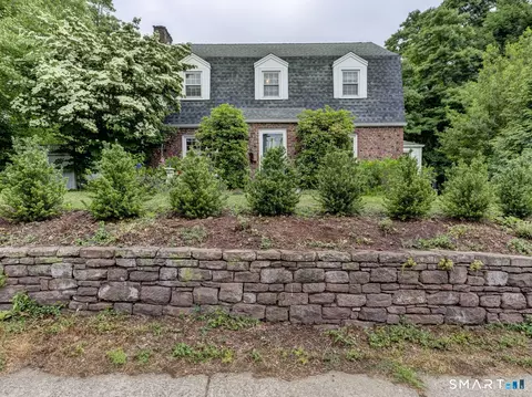 338 Ridgewood Rd, West Hartford, CT 06107