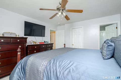 Bedroom - 39 Jefferson Dr, Killingly, CT 06239 photo 3 of 3