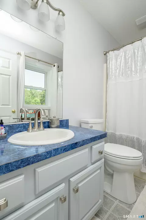 Bath - 39 Jefferson Dr, Killingly, CT 06239 photo 1 of 3