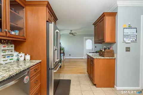 Kitchen - 39 Jefferson Dr, Killingly, CT 06239 photo 2 of 2