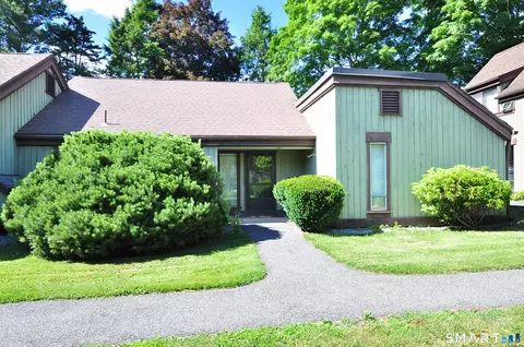 85 Heritage Vlg #B, Southbury, CT 06488