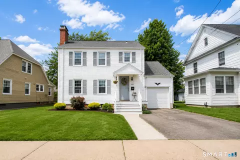 242 Victoria Rd, Hartford, CT 06114