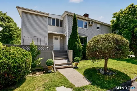 92 Burwood Ave, Stamford, CT 06902