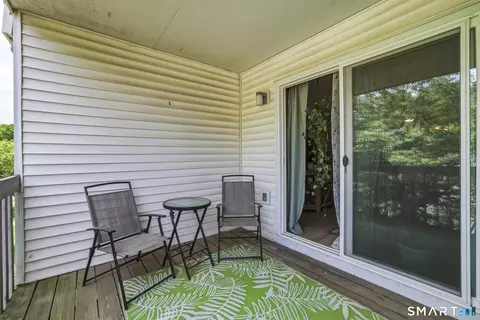 Exterior - 8 Concorde Way #B5, Windsor Locks, CT 06096 photo 1 of 2