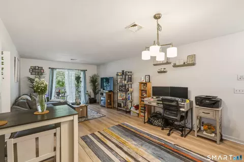 Other - 8 Concorde Way #B5, Windsor Locks, CT 06096 photo 3 of 8