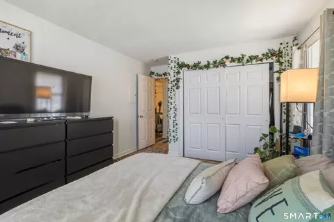 Bedroom - 8 Concorde Way #B5, Windsor Locks, CT 06096 photo 2 of 2